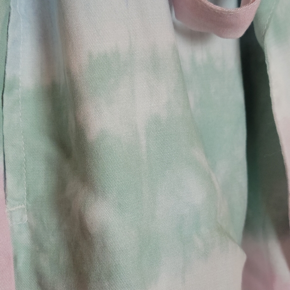 NWT Cloth & Stone Tie Dye Paperbag Waist Shorts in Cotton Candy Pink and Blue - Picture 4 of 9